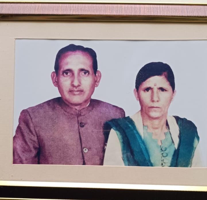 स्व० नयन सिंह चौहान